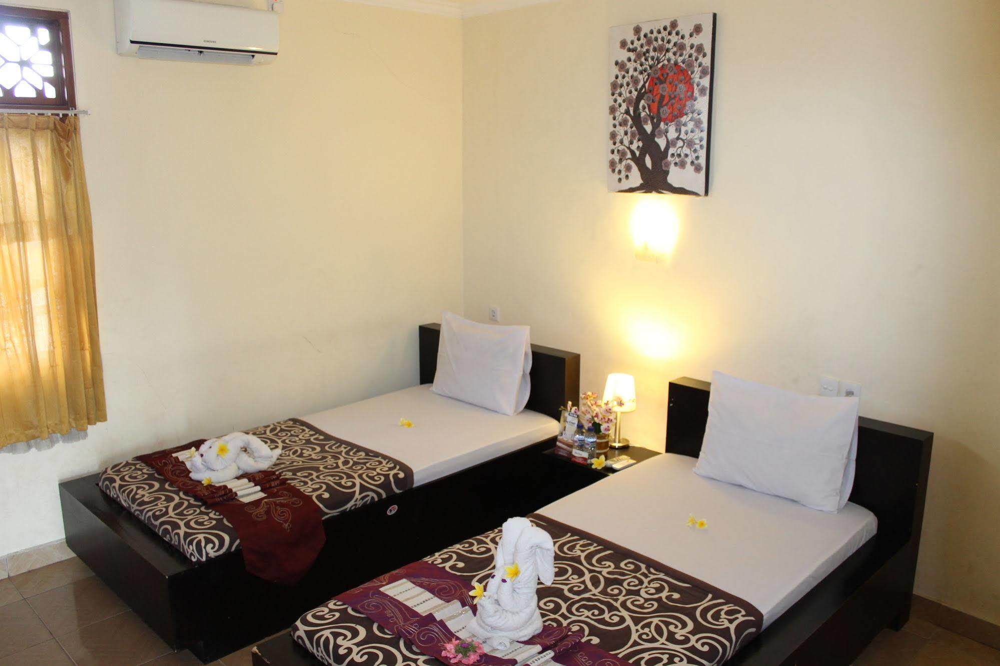 Vaccinated Staff - Oyo 3523 Gong Corner Homestay Kuta Lombok Exterior foto