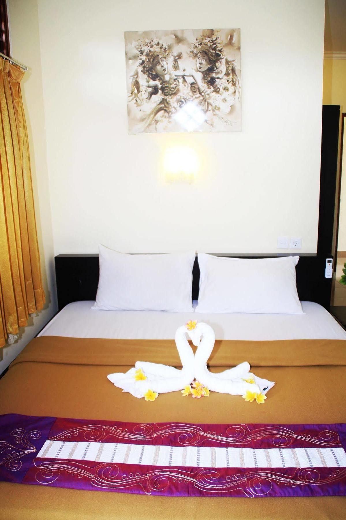 Vaccinated Staff - Oyo 3523 Gong Corner Homestay Kuta Lombok Exterior foto