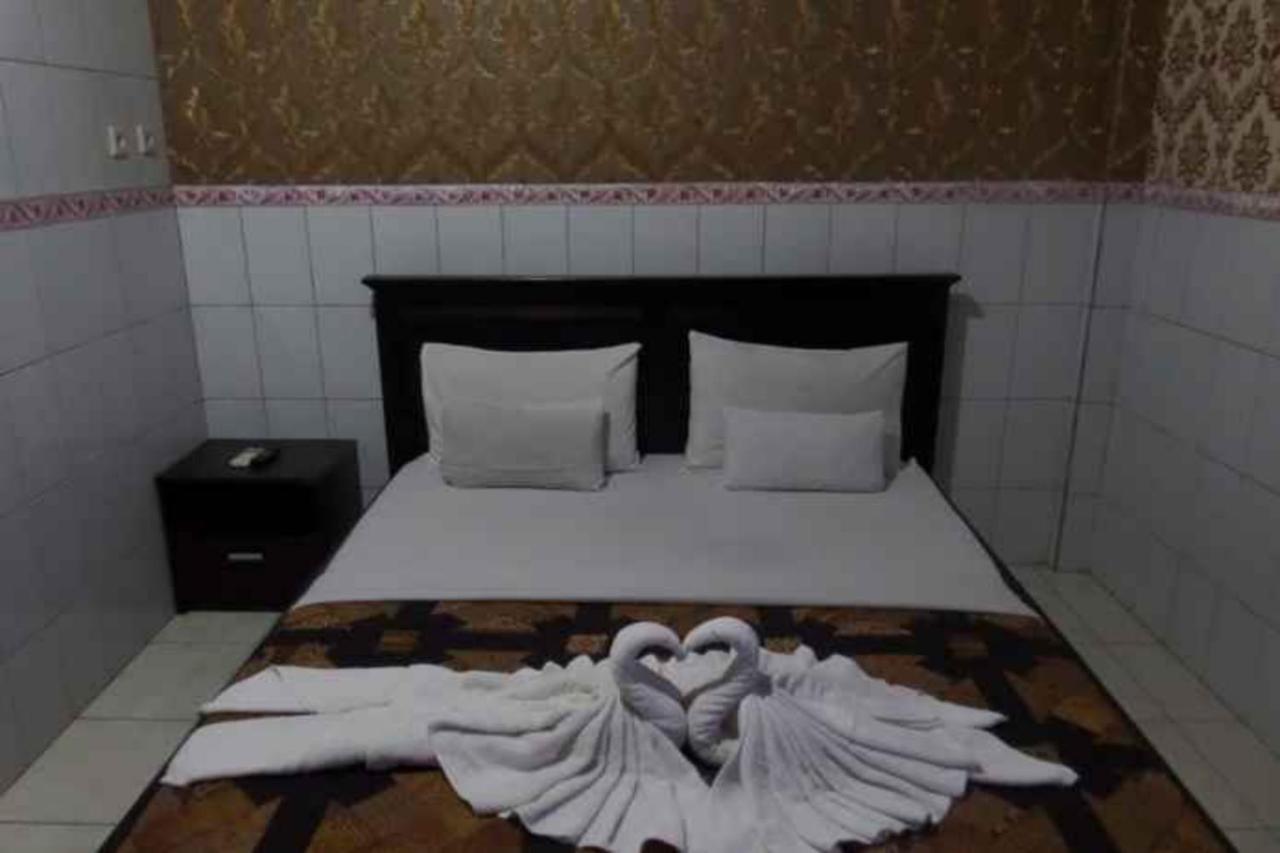 Vaccinated Staff - Oyo 3523 Gong Corner Homestay Kuta Lombok Exterior foto