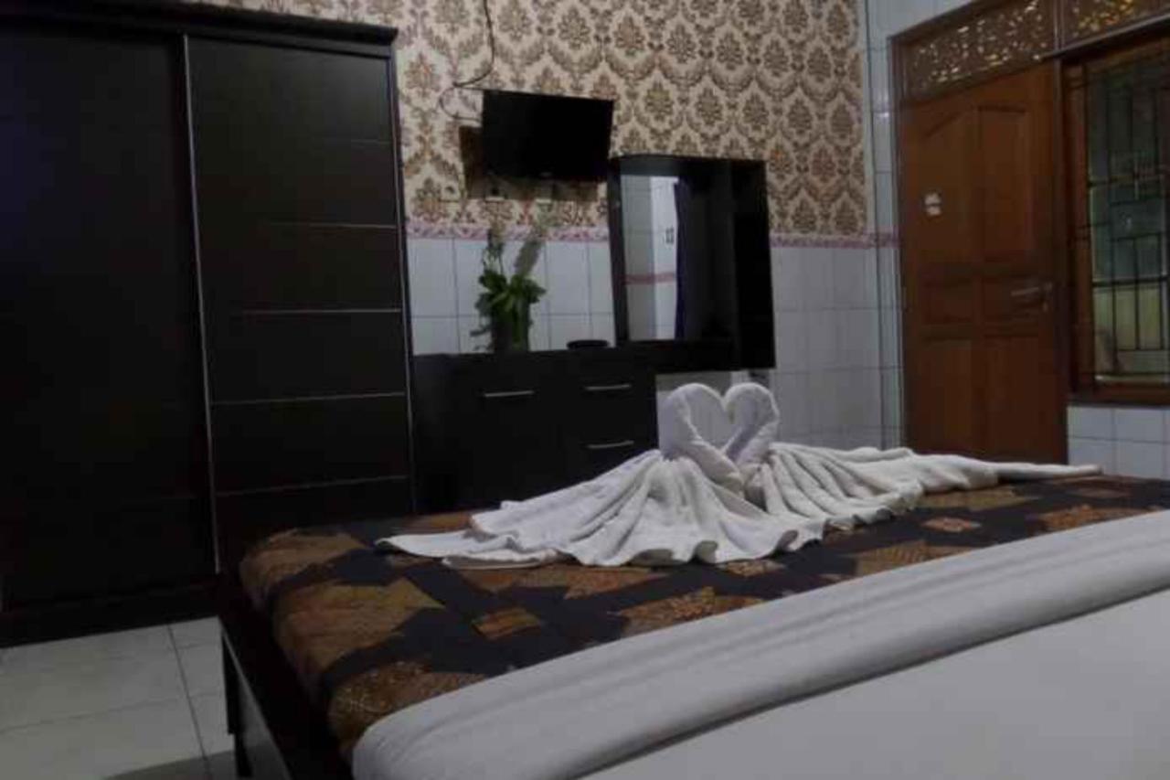 Vaccinated Staff - Oyo 3523 Gong Corner Homestay Kuta Lombok Exterior foto