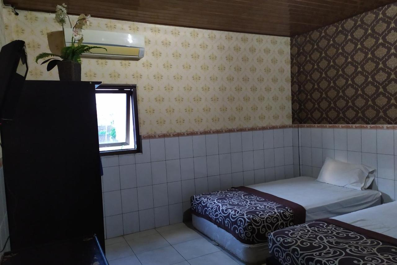 Vaccinated Staff - Oyo 3523 Gong Corner Homestay Kuta Lombok Exterior foto